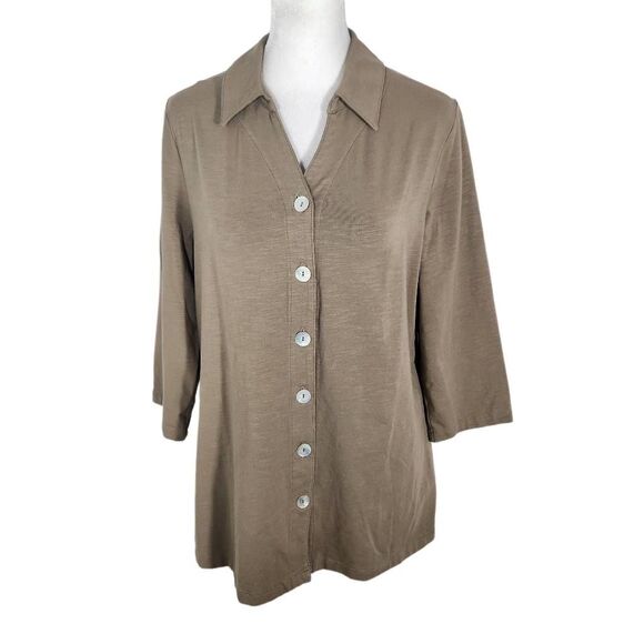 D&Co. Brown Knit Button-up Top and Tan and Pink Leaf Print Tee Size Small Bundle - Picture 4 of 9